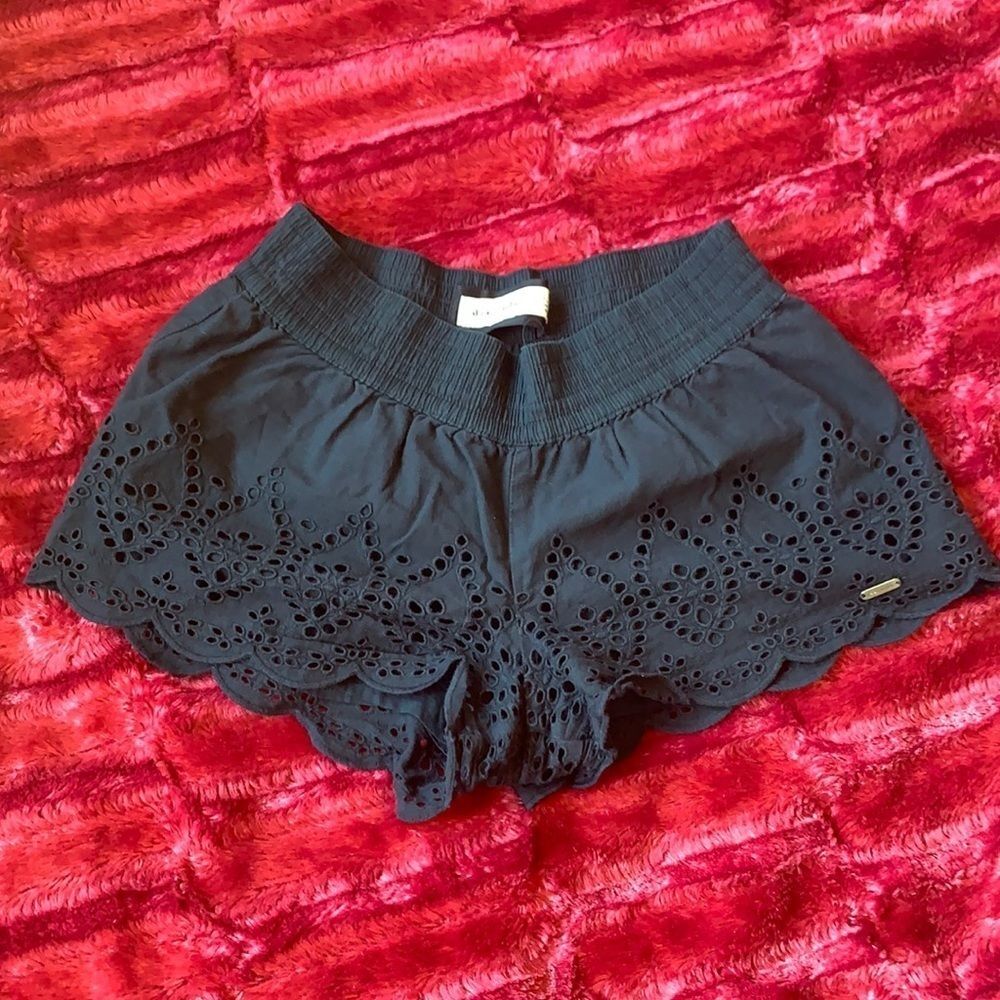 Abercrombie Kids Navy Eyelet Shorts Scallop Edges XL